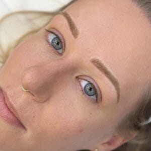 Nanoblading daela cosmetic tattoo